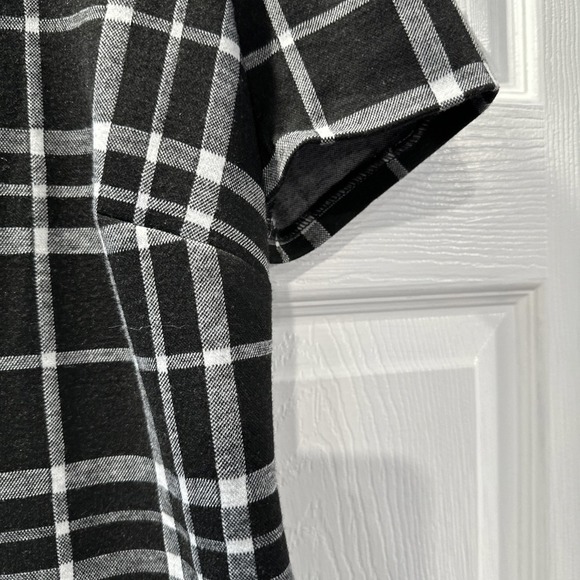 Calvin Klein Black White Crewneck Short Sleeve Wear To Work Sheath Dress Size 6 - Picture 3 of 5